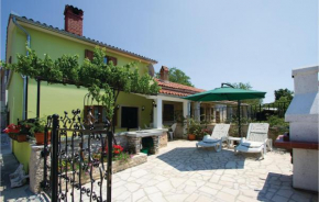 2 Bedroom Lovely Home In Belavici